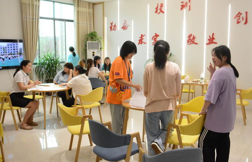 長沙經(jīng)貿(mào)職專迎來招生咨詢黃金時期，公共關(guān)系服務(wù)助力品牌形象提升